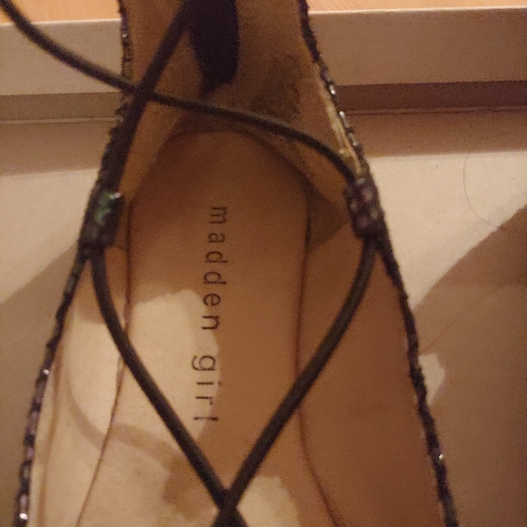 Madden Girl ballet style flats - Picture 4 of 7